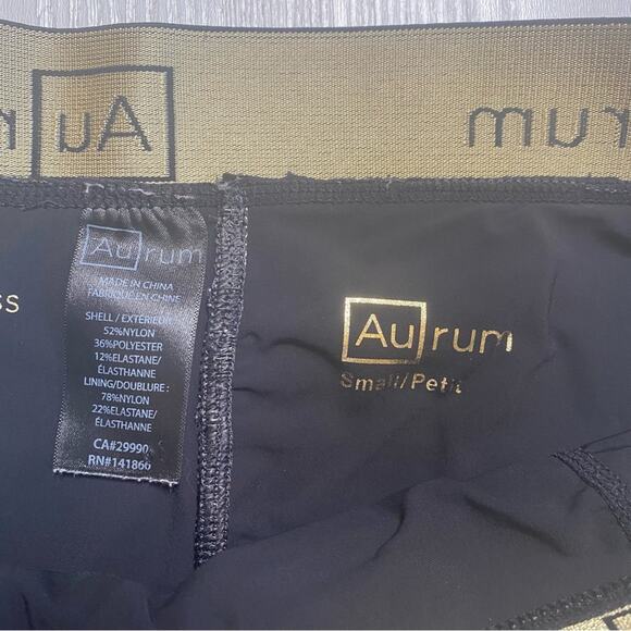 Au Rum Women's Gray & Black Midrise Stretchy Crop Leggings Size Small - Picture 3 of 11